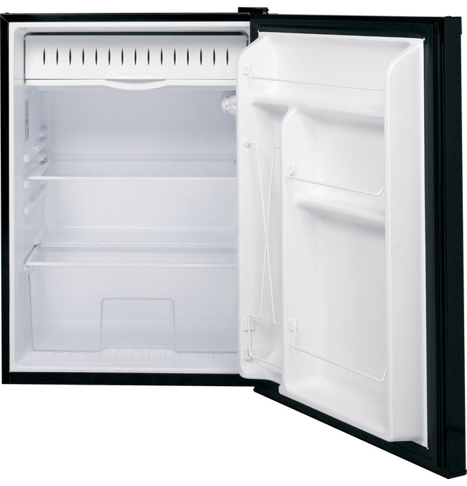 Ge Appliances 5.6 Cu. Ft. 12 Volt DC Power Compact Refrigerator-Black